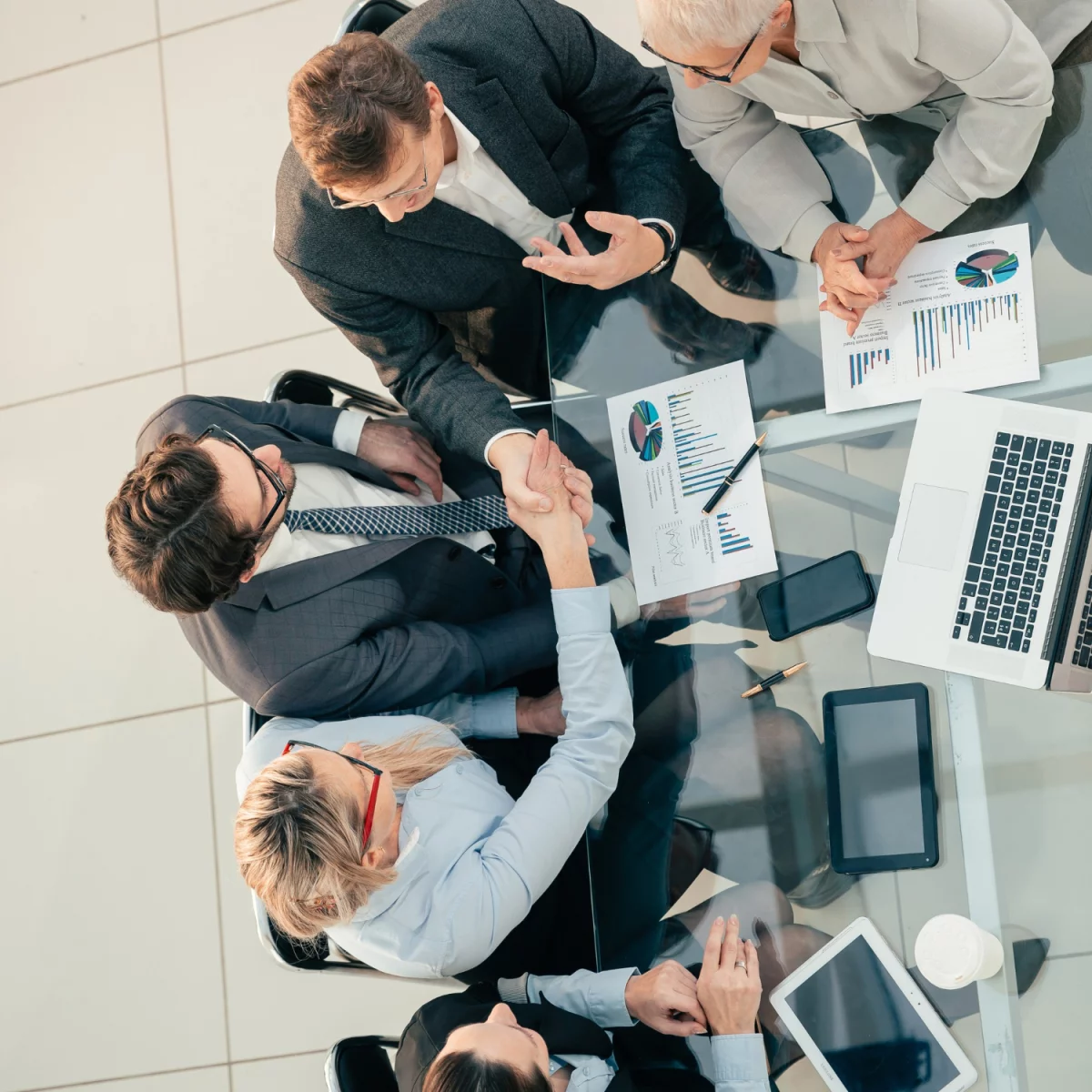 Klimatyzator z funkcją grzania Pruszków - Idealne rozwiązanie na każdą porę roku